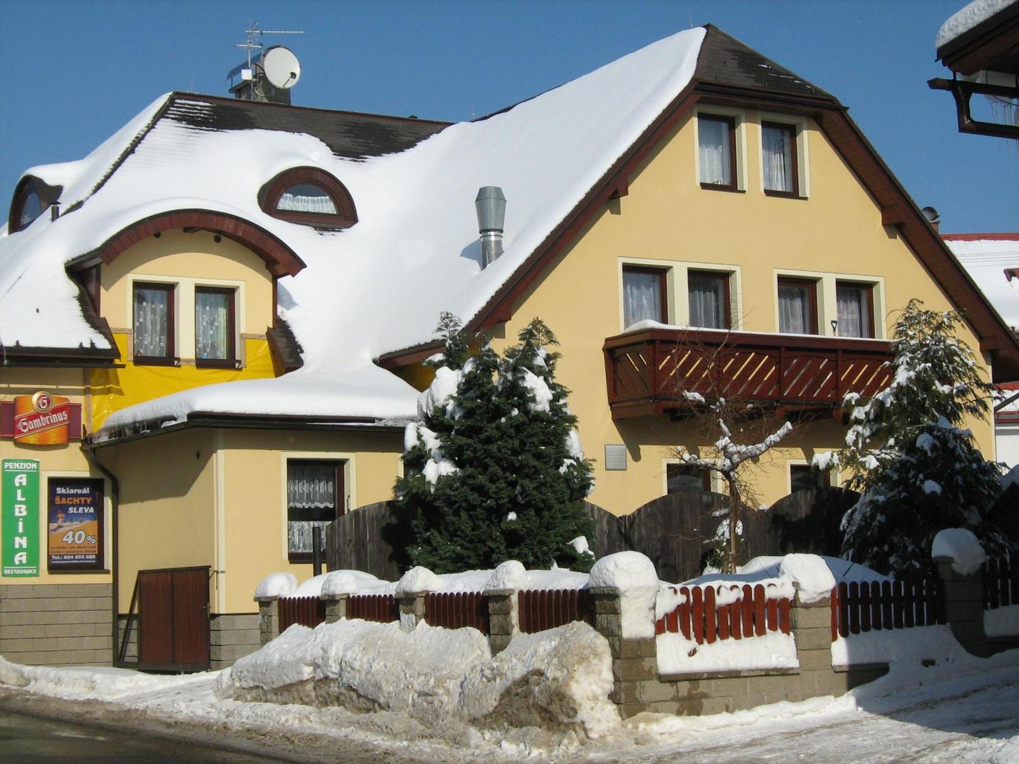 Penzion Albina - Restaurace Vysoké nad Jizerou 외부 사진