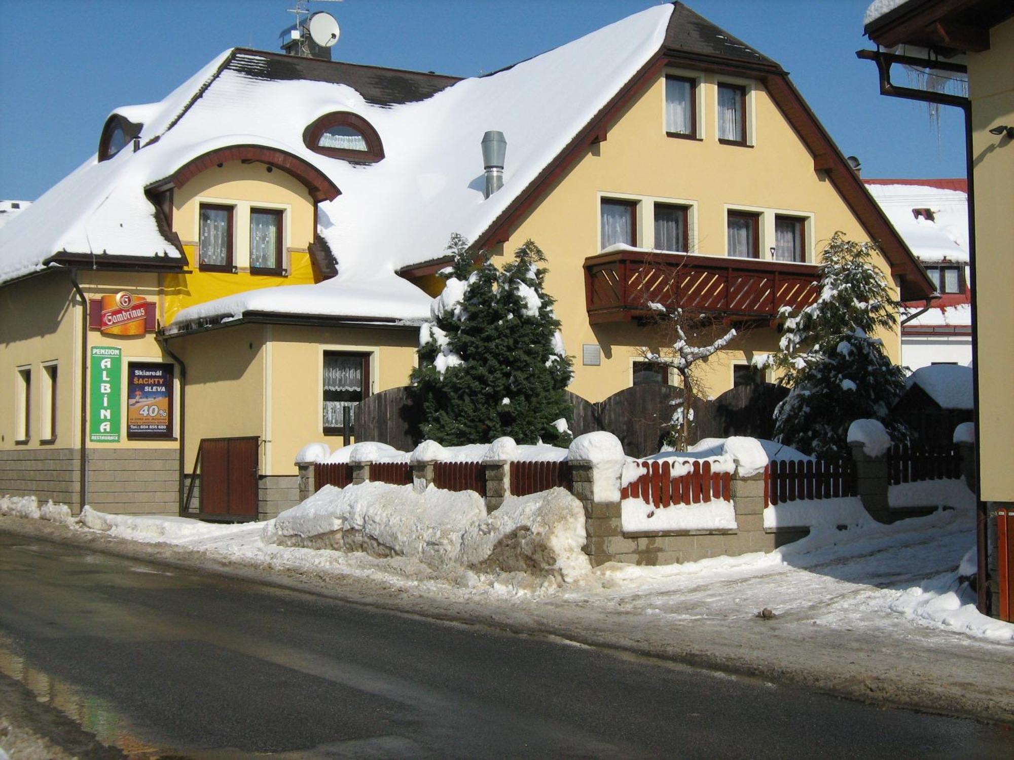 Penzion Albina - Restaurace Vysoké nad Jizerou 외부 사진