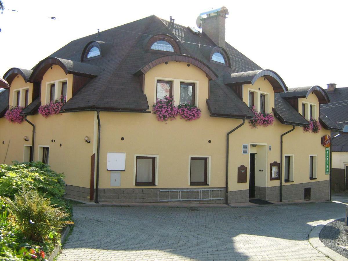 Penzion Albina - Restaurace Vysoké nad Jizerou 외부 사진